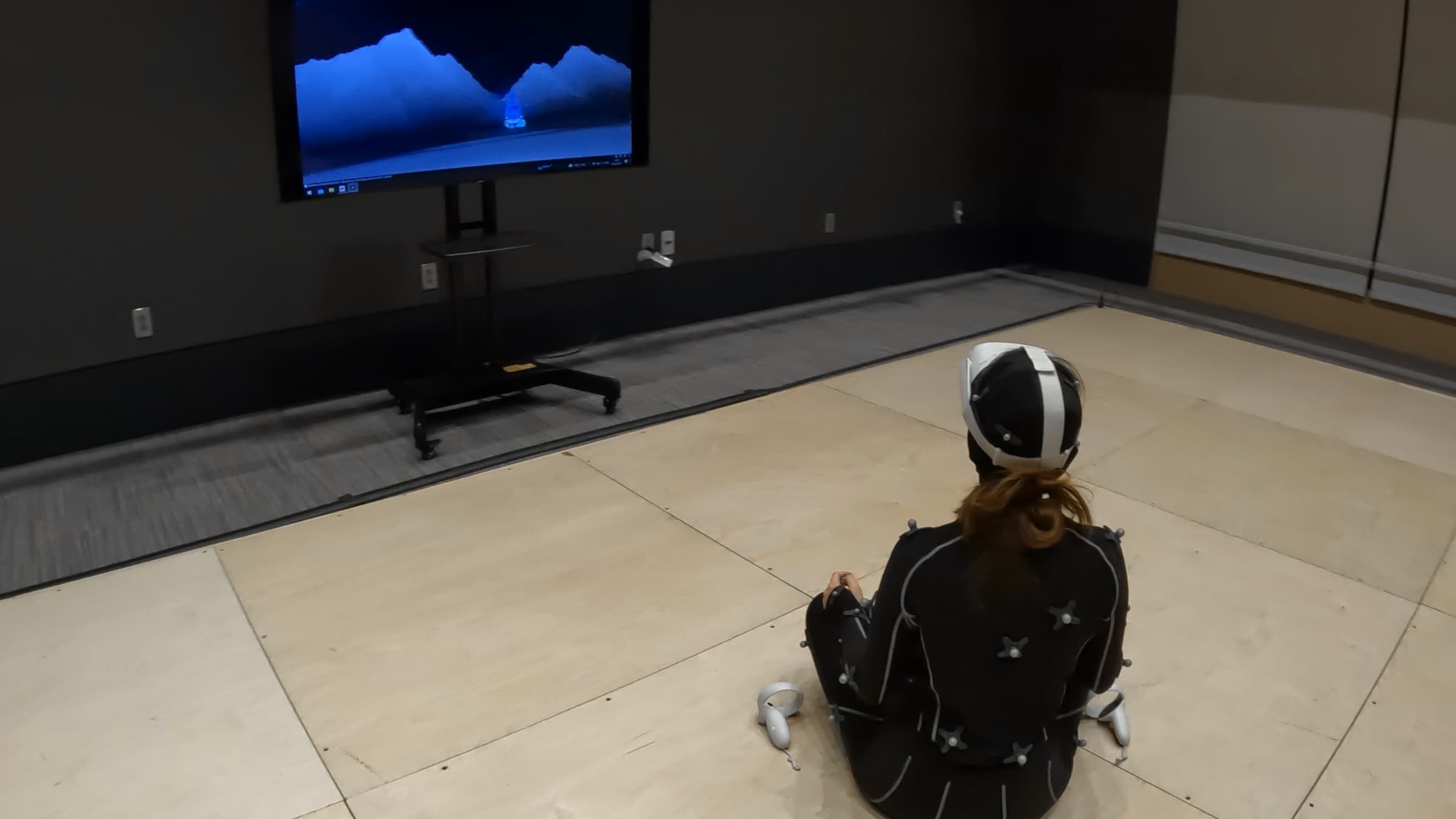 Balanced-position guidance driven by the headband's accelerometer.
